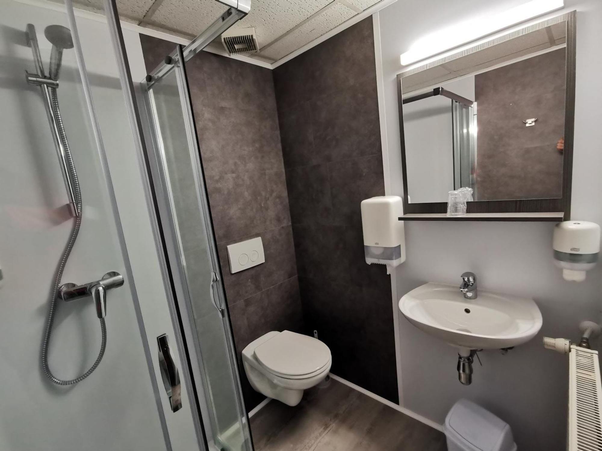 Chez Phil Hotel Robertville Quarto foto